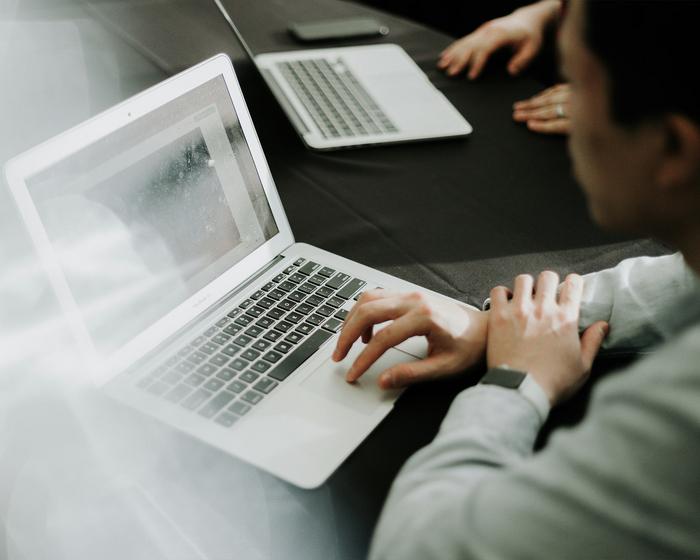 Co-working an Laptops
